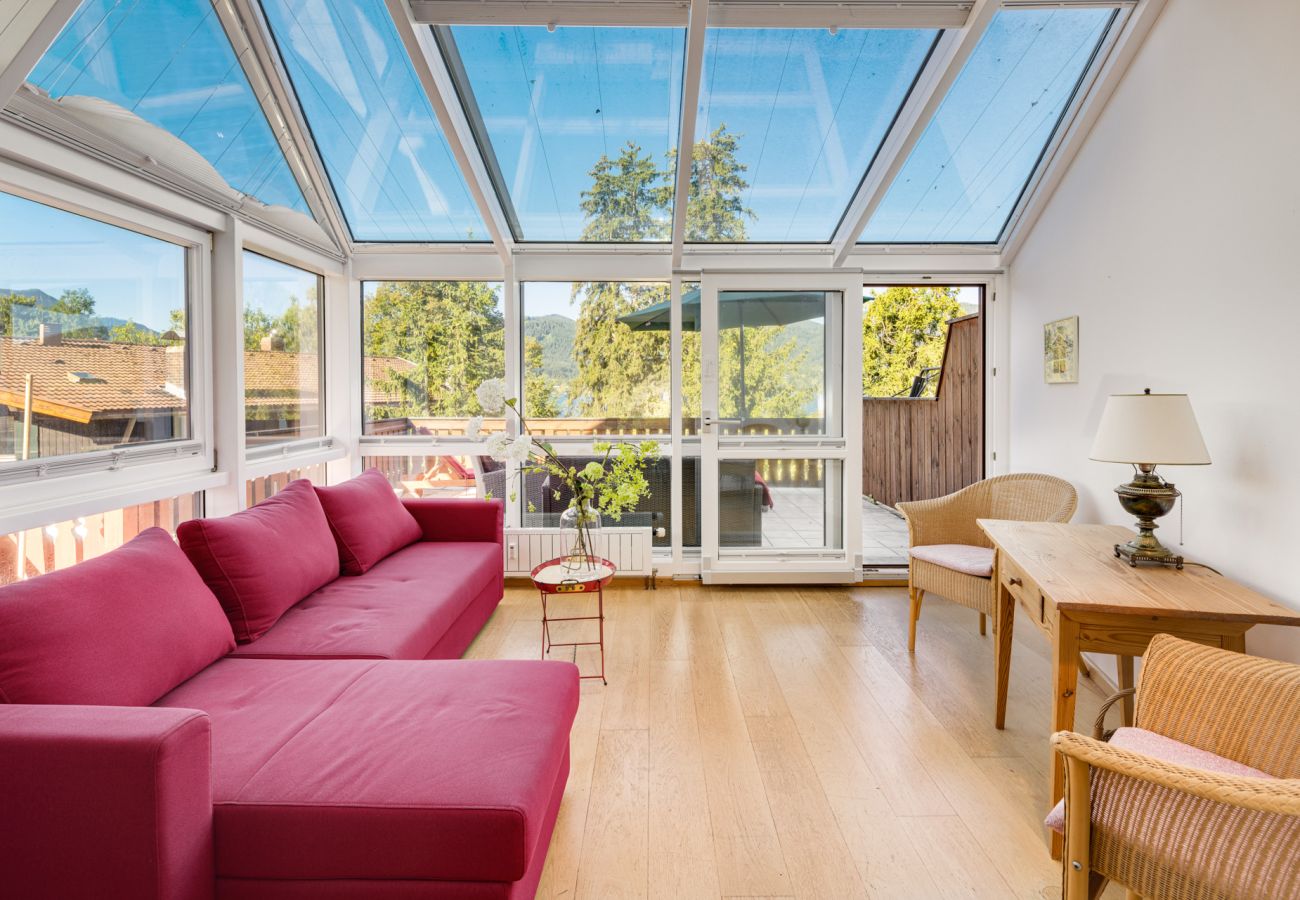 Apartment in Gmund am Tegernsee - Ferienwohnung Tegernsee-Blick mit Bergblick