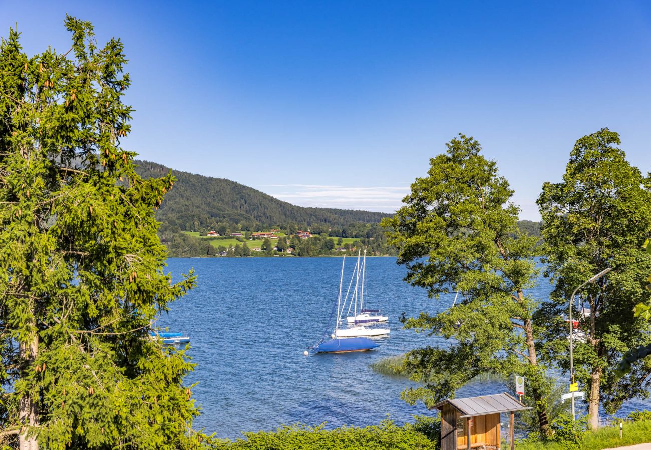 Apartment in Gmund am Tegernsee - Ferienwohnung Tegernsee-Blick mit Bergblick