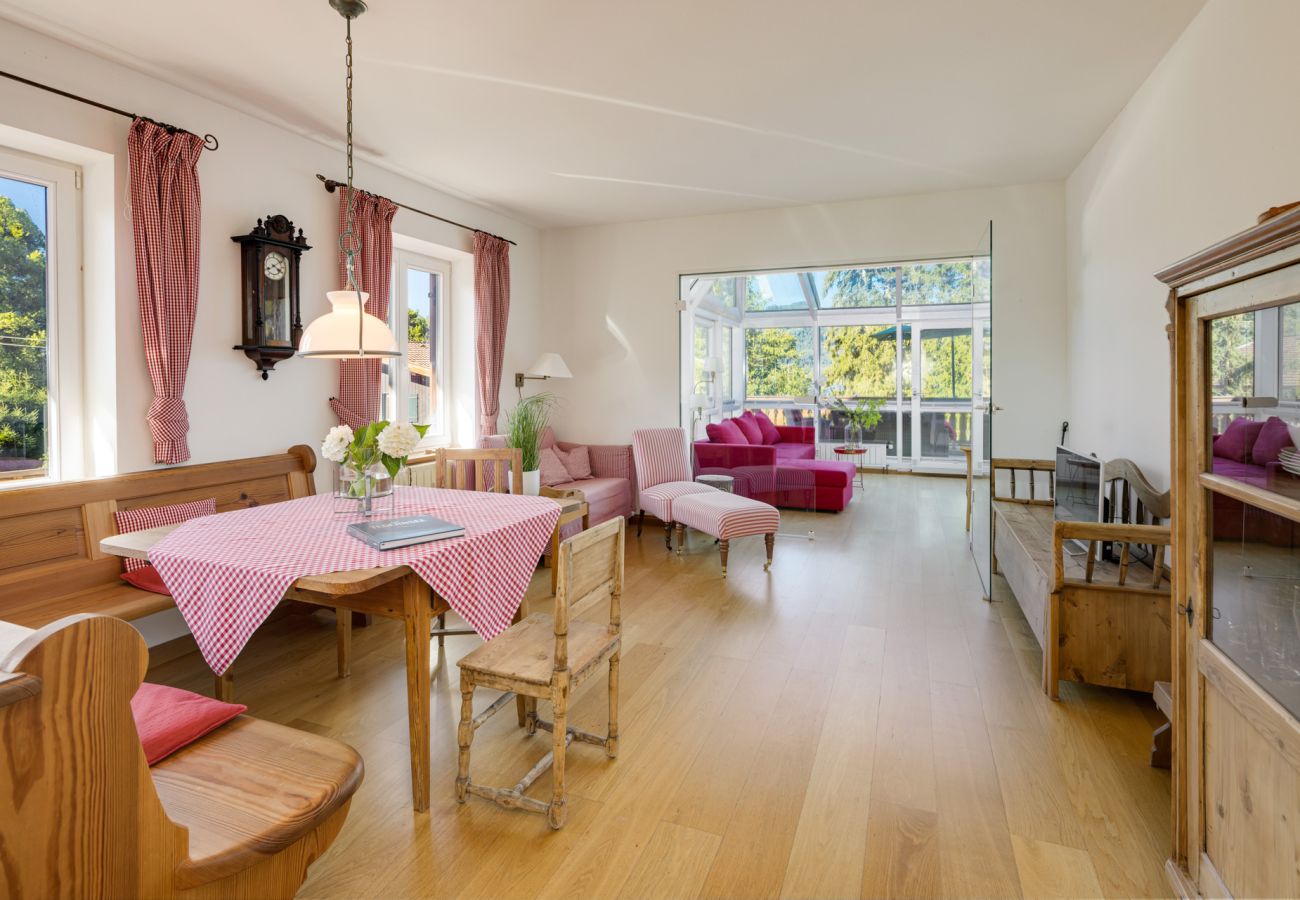 Ferienwohnung in Gmund am Tegernsee - Ferienwohnung Tegernsee-Blick mit Bergblick